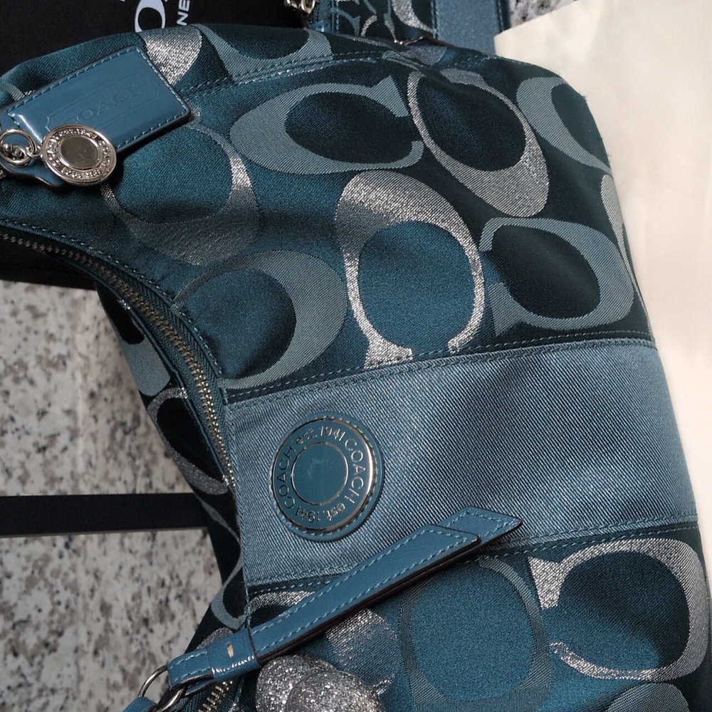 ✨ SOLD✨Coach SET Signature Jacquard Teal Metallic Stripe Hobo Wristlet Wallet - Picture 3 of 12